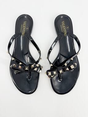 Valentino Garavani Black Rockstud Bow Jelly Thong Flat Sandals Size 39 EU US 8.5